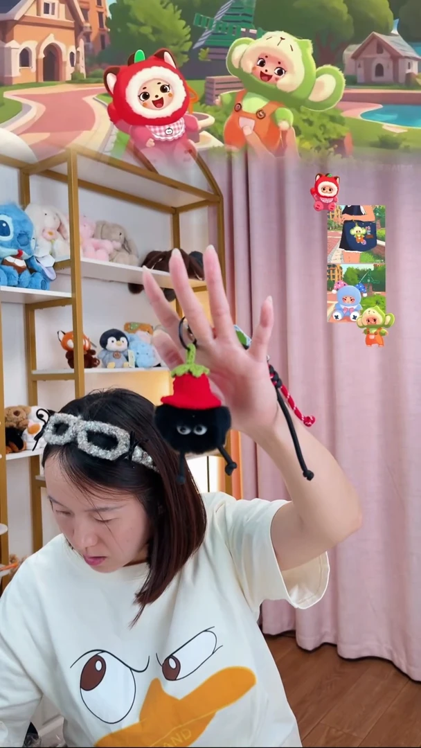 毛绒红帽子毛球挂件