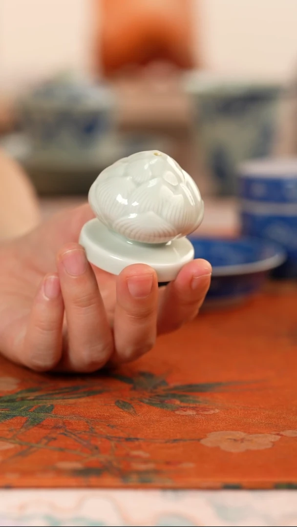 张哈哈陶瓷精选莲花香插