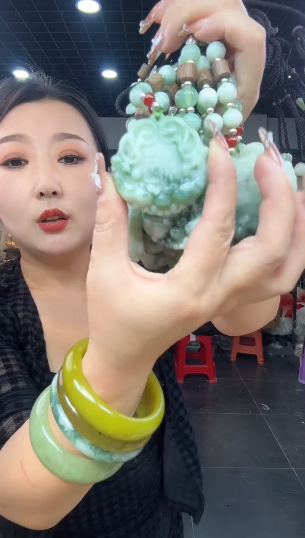 【闪购商品】岫玉颈饰未镶嵌老油翠双鱼福牌【半珠链】