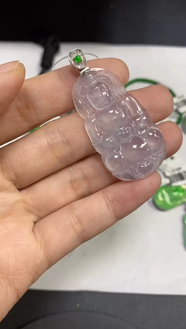 颈饰18K金镶嵌翡翠颈饰 18K金镶嵌 翡翠