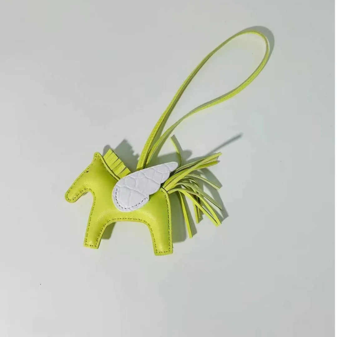 蛇年礼盒高定轻奢气质鳄鱼皮小马挂件饰品