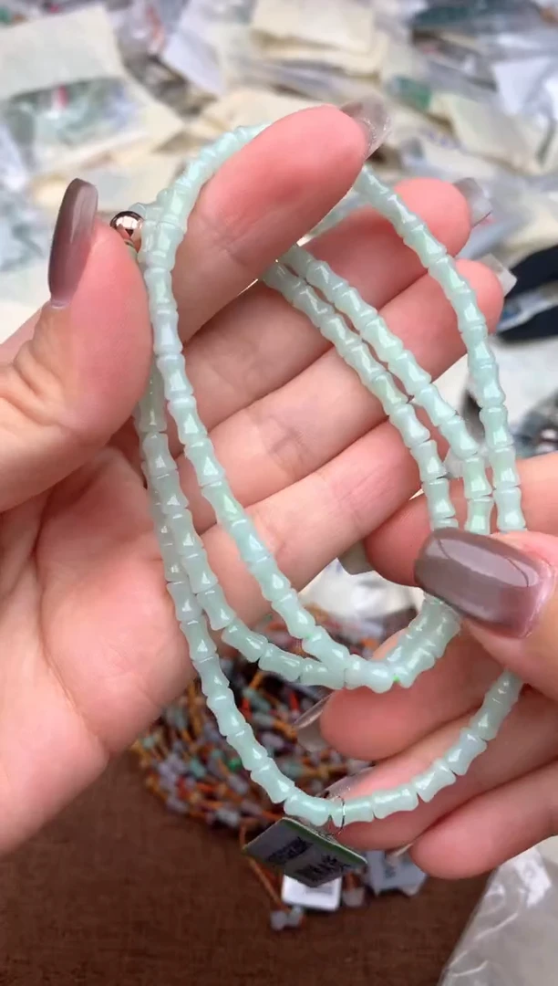 未镶嵌挂件翡翠—