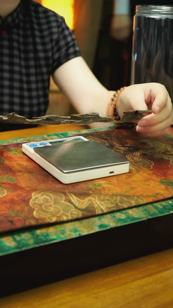 香料5000810399奇楠沉水树芯虫漏12克