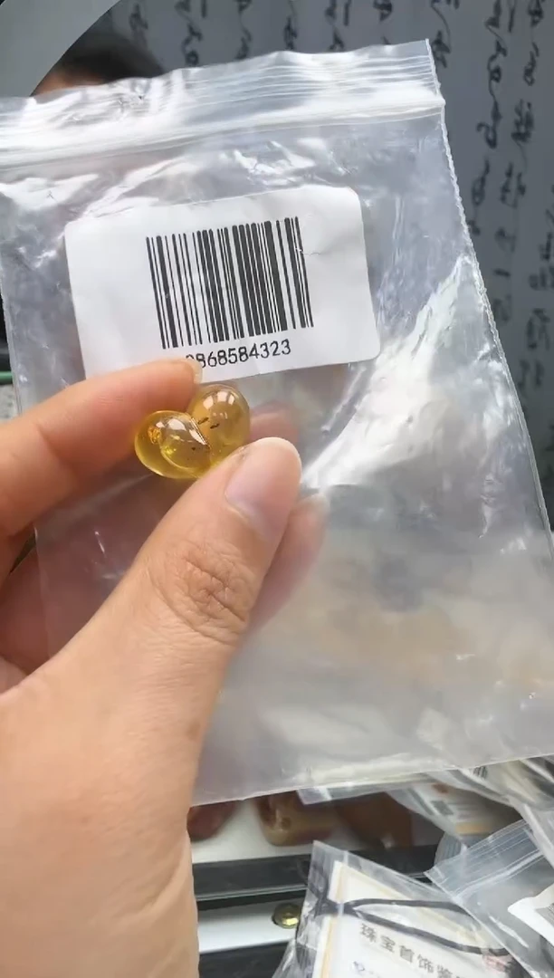 裸石琥珀未镶嵌如图