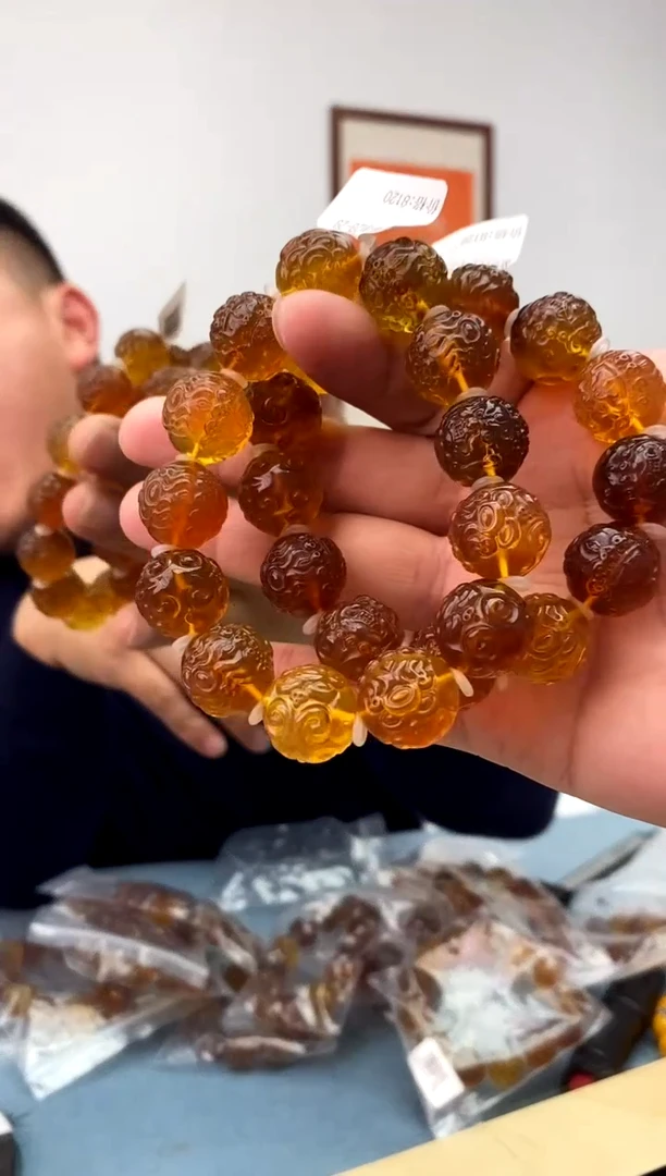 【闪购商品】琥珀珠宝奇石未镶嵌假一罚十，多样性发一件