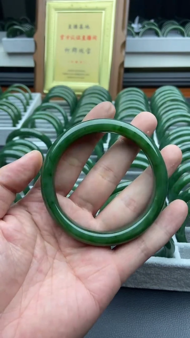 未镶嵌手镯和田玉（碧玉）60-64.3