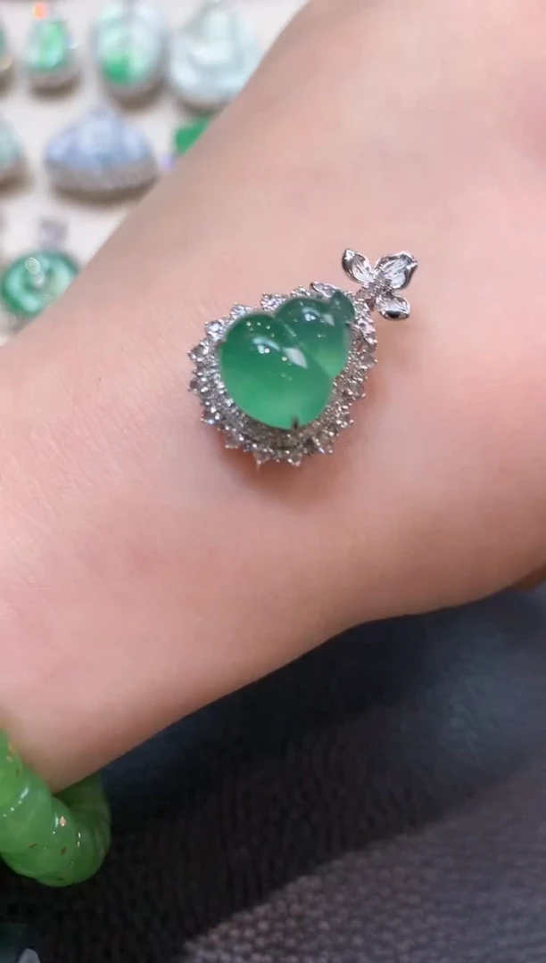 翡翠18K金镶嵌吊坠(不含链)a73 母亲节礼物