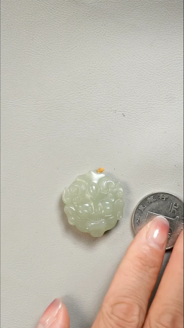 未镶嵌和田玉挂件守护