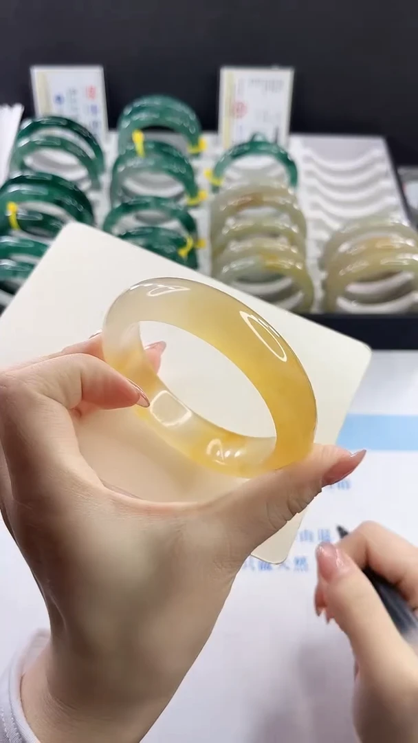 未镶嵌手镯石英质玉多样性发货L92