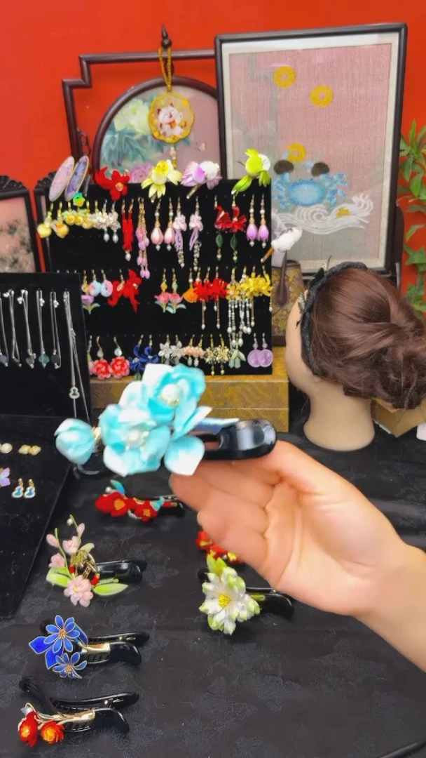 刺绣非遗绒花苏绣饰品