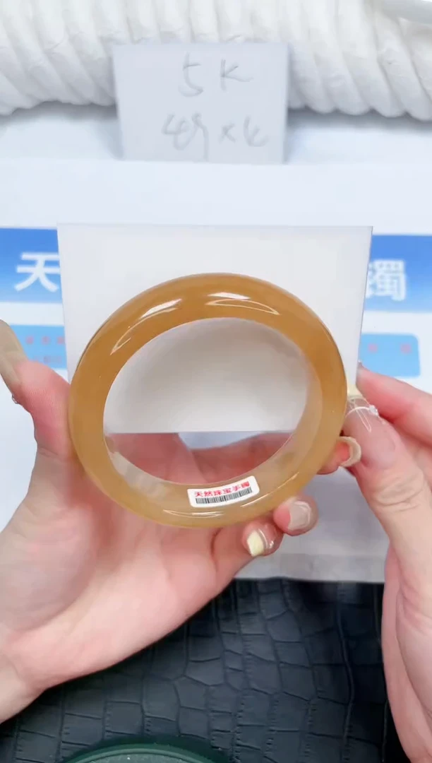 石英质玉手镯未镶嵌100-62