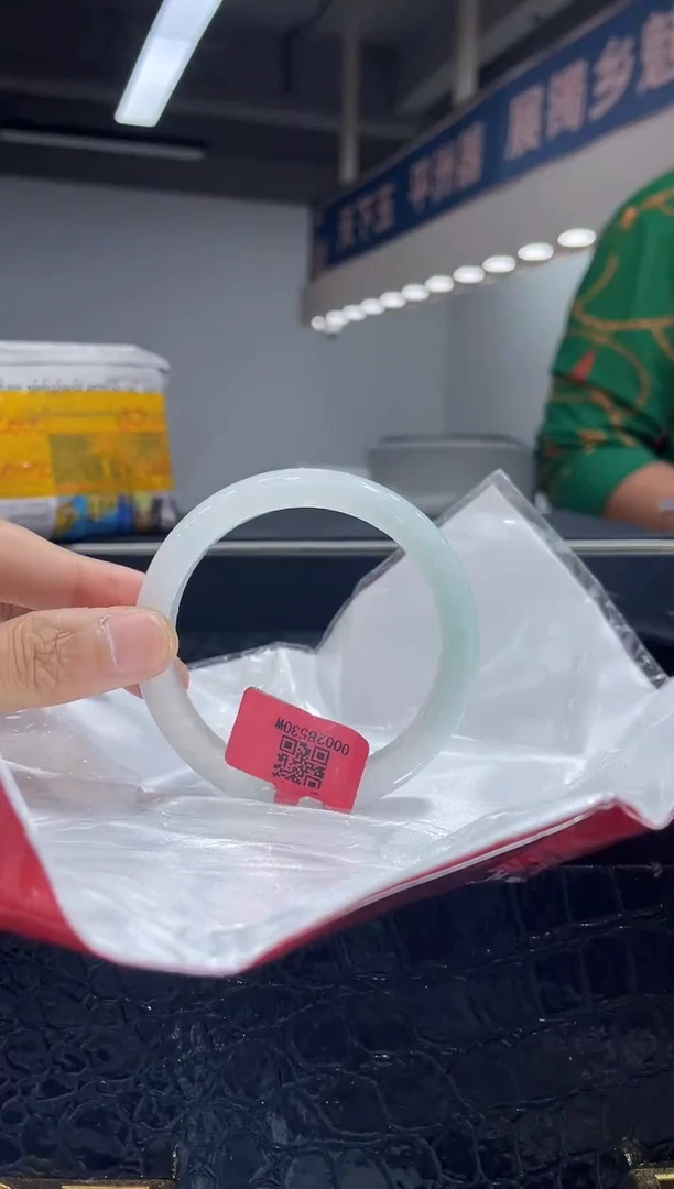 未镶嵌手镯翡翠8