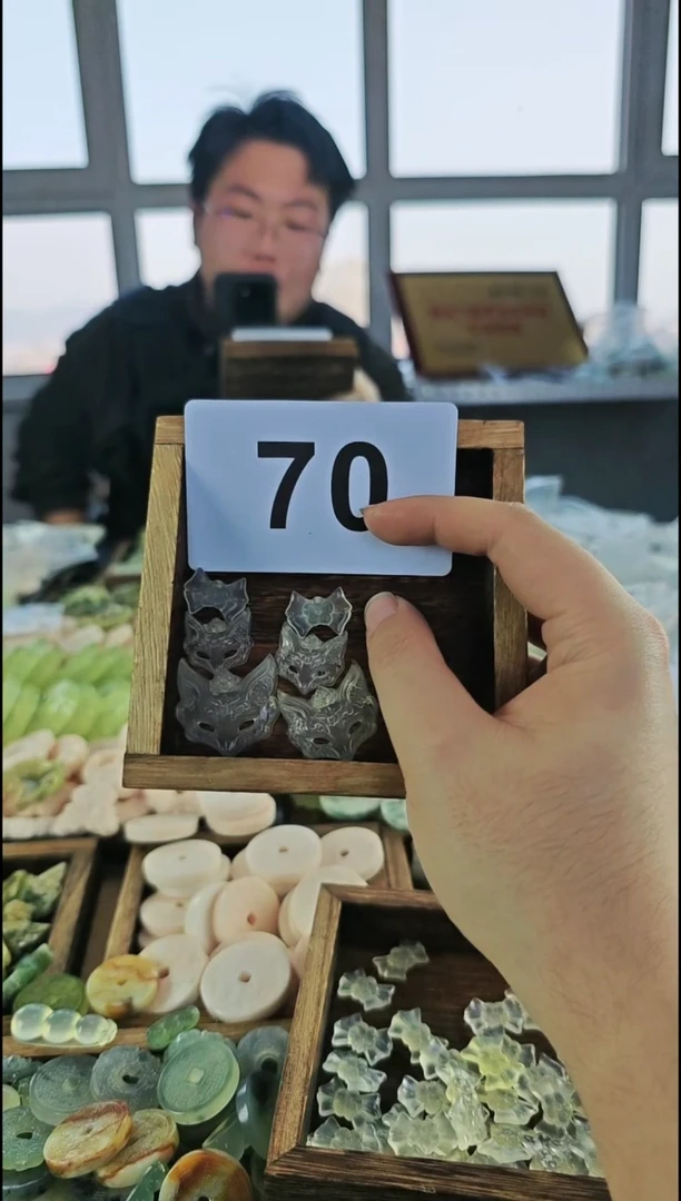 【闪购商品】蛇纹石玉颈饰未镶嵌吊坠打包70