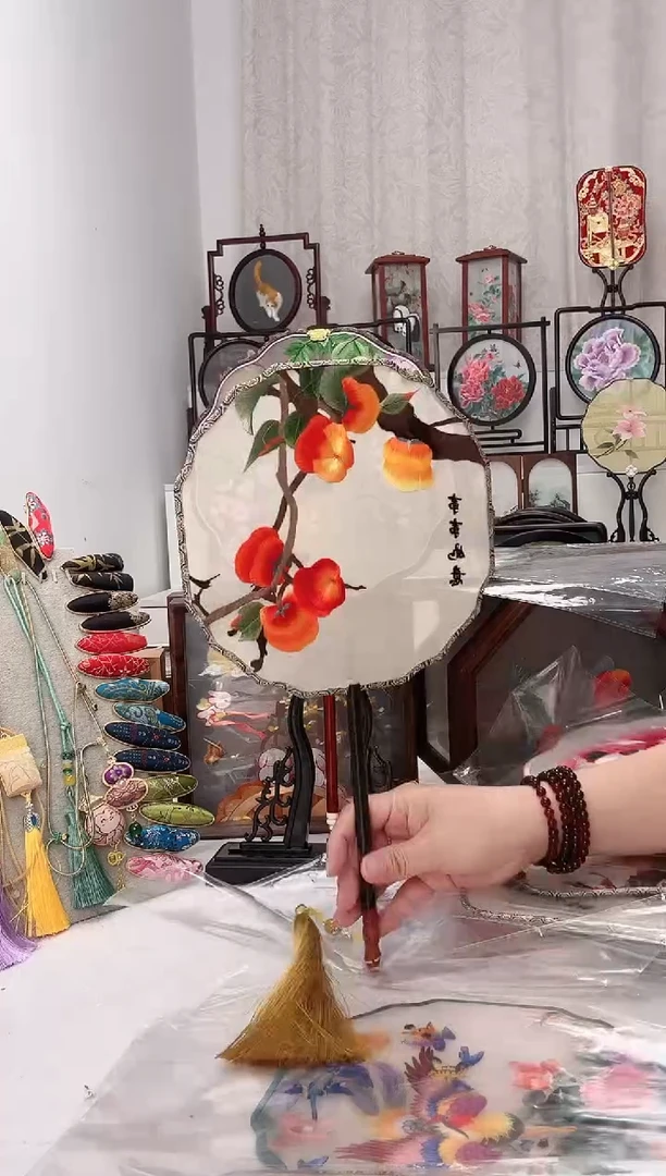 扇子苏绣作品手工团扇