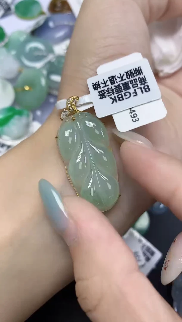 翡翠18K金镶嵌颈饰天然缅甸翡翠A货百元以上9元证书费自理