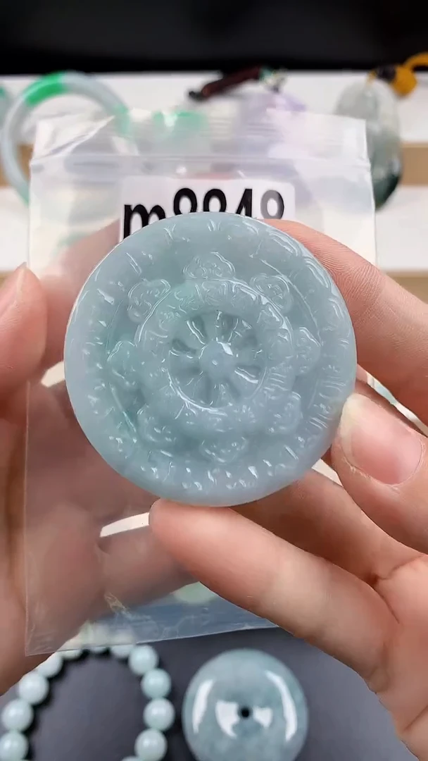 颈饰未镶嵌翡翠天然翡翠吊坠挂件