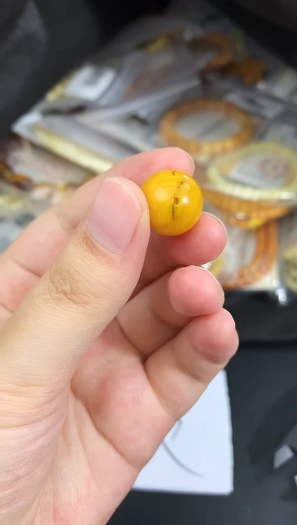 蜜蜡未镶嵌珠宝奇石111