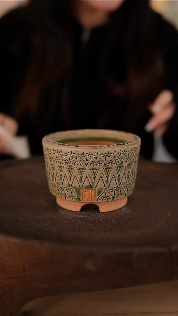 【闪购商品】红陶1-13-076默认有瑕口7.5