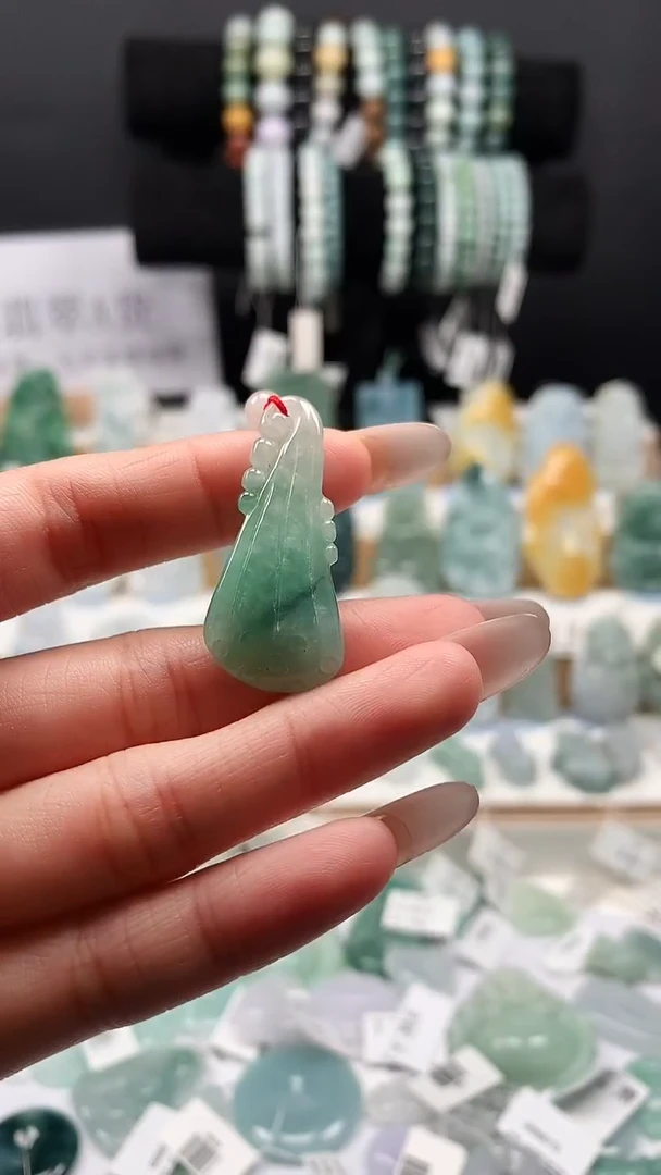 吊坠(不含链)未镶嵌翡翠85莲蓬