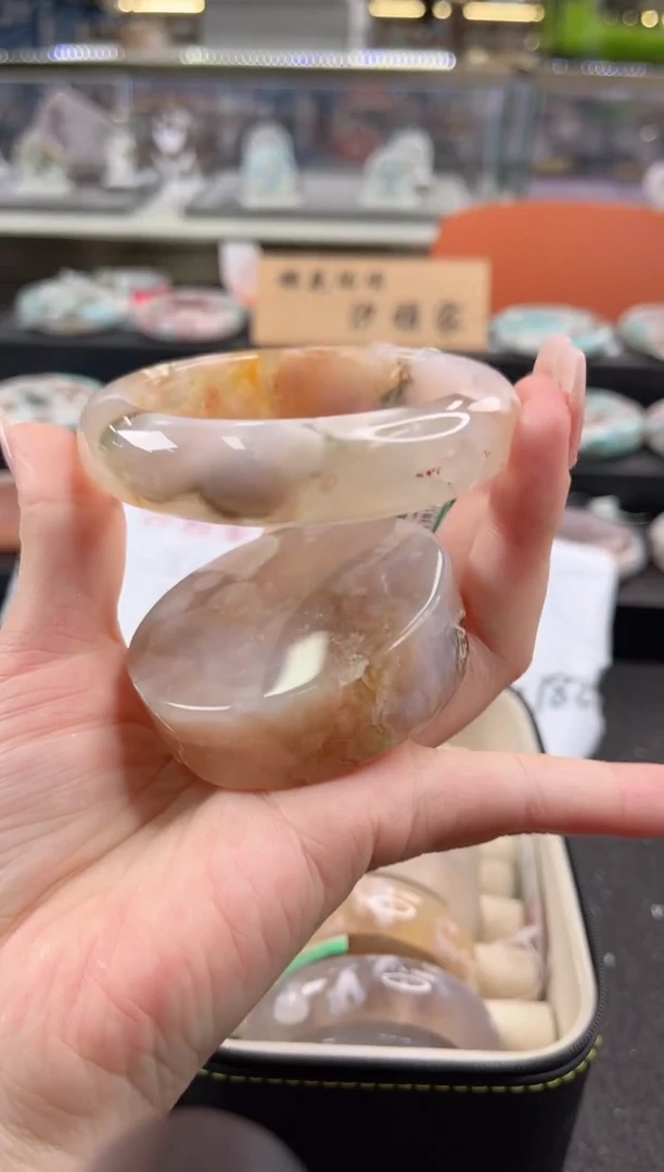 未镶嵌手镯石英质玉62圈口（赠品镯心）697271
