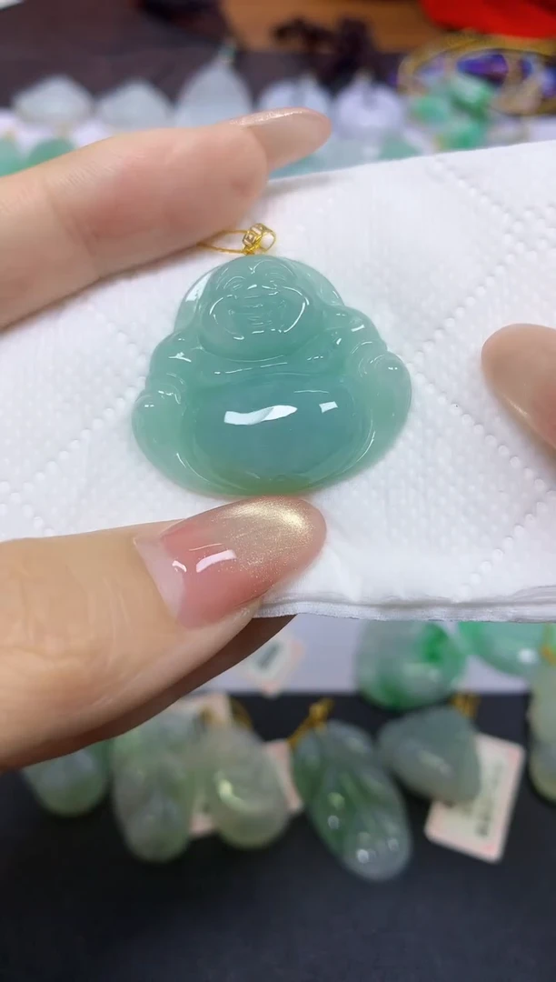 颈饰18K金镶嵌翡翠天然翡翠A货