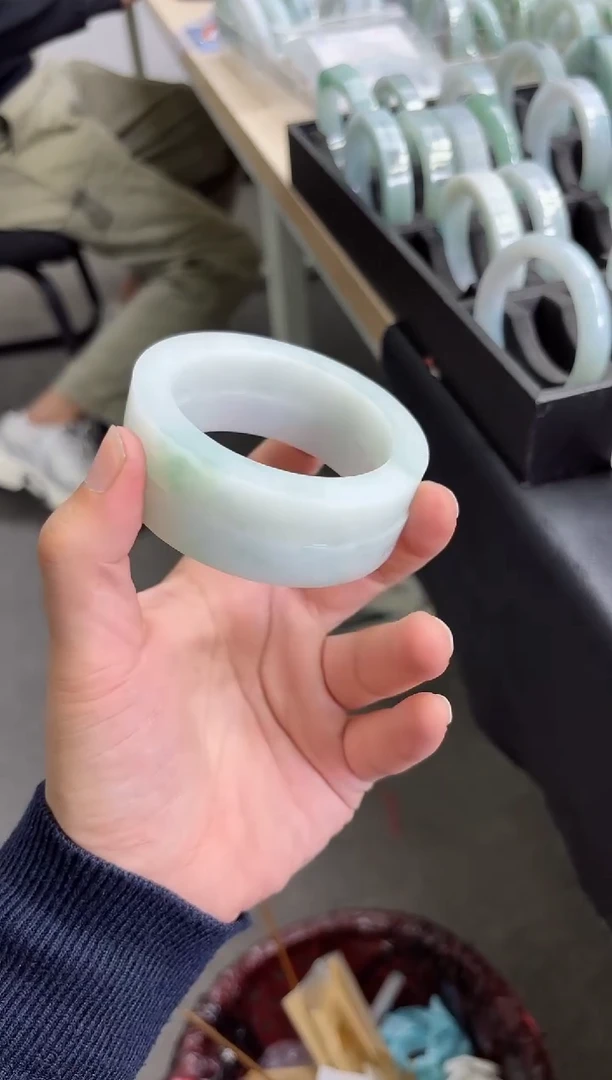 未镶嵌手镯定制翡翠成**平手镯【多样性发货一件】