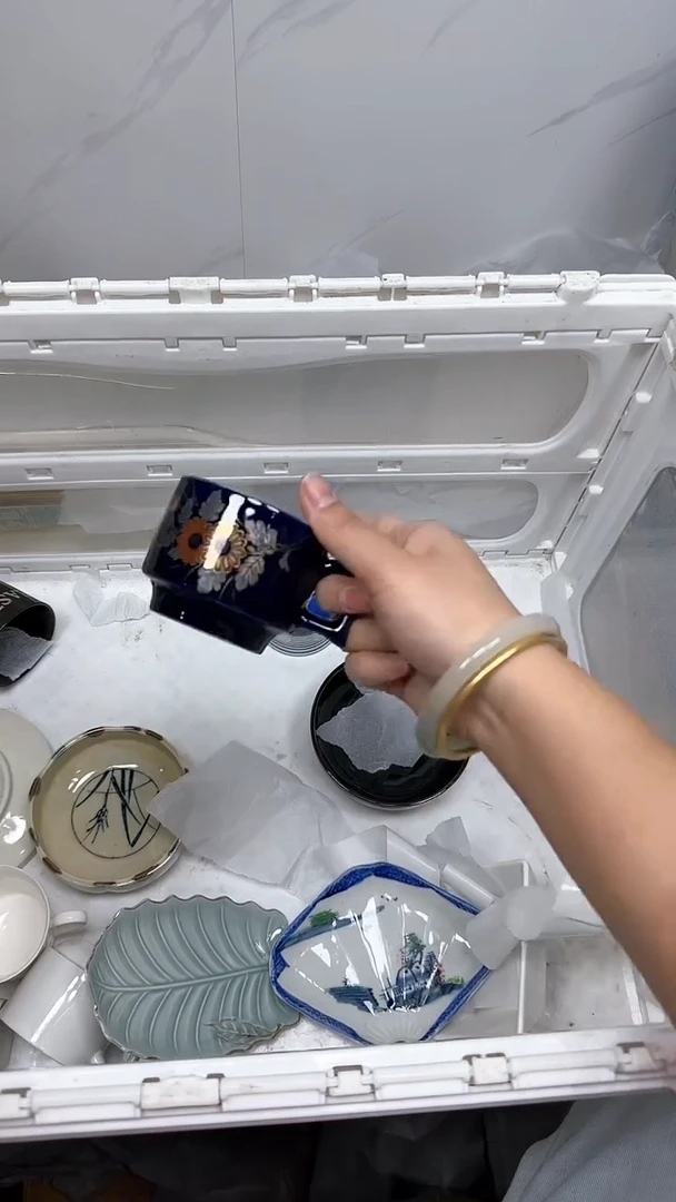 【闪购商品】1580回流瓷器默认微瑕，18.8包邮