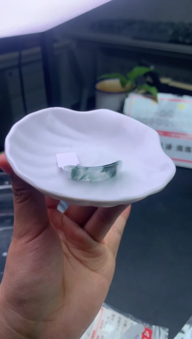 颈饰未镶嵌翡翠手牌