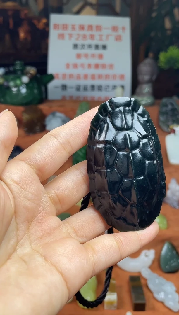 未镶嵌和田玉把件新疆塔青富甲天下手把带证书