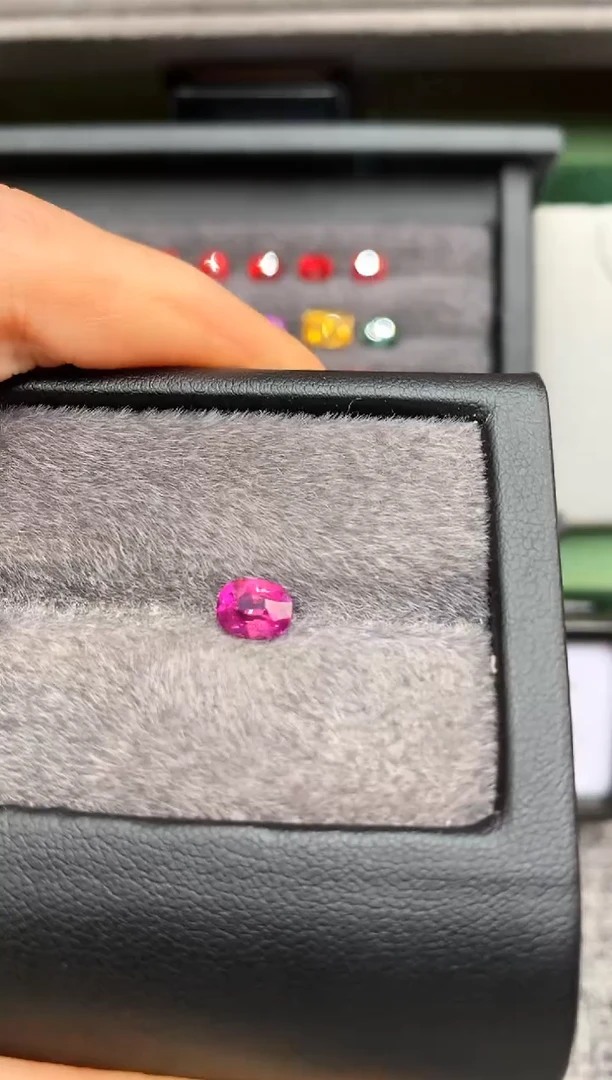 【闪购商品】定制蓝宝石裸石未镶嵌椭圆型 无烧热粉蓝宝石 1.10ct