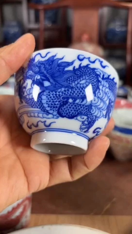 柴窑青花双龙戏珠杯杯