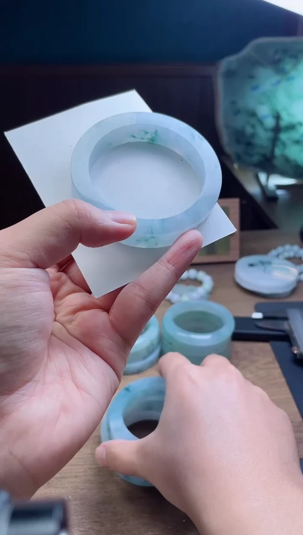 未镶嵌手镯定制翡翠苏*定制