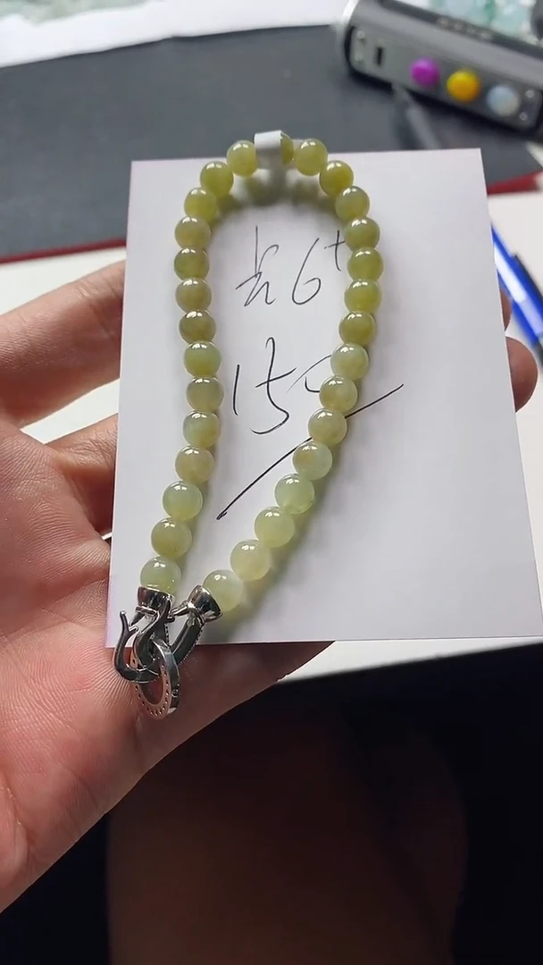颈饰未镶嵌翡翠手串