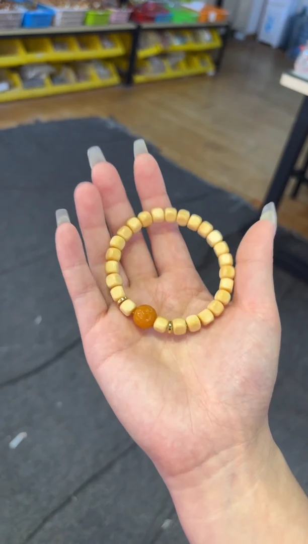 【闪购商品】石英质玉（黄龙玉）手链未镶嵌  8mm龙脊六方黄龙玉设计