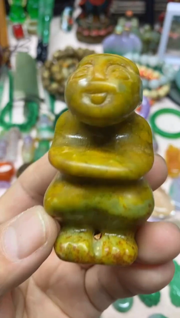 【闪购商品】8直播间 的实时画面