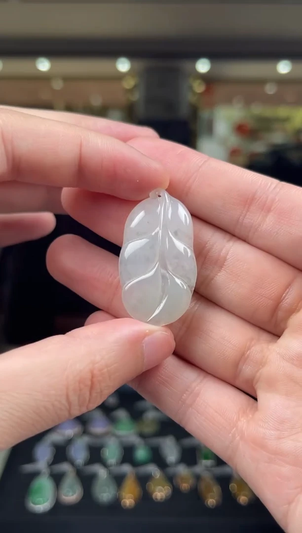 颈饰未镶嵌翡翠212号标签撕毁不退换