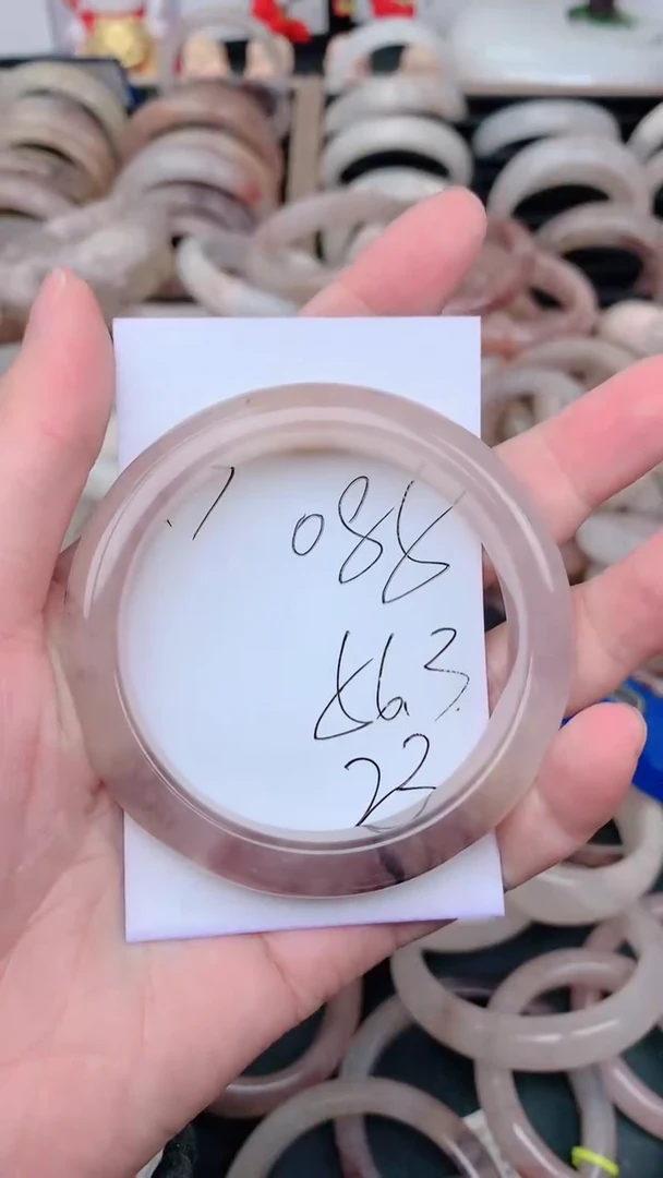 未镶嵌手镯石英质玉085