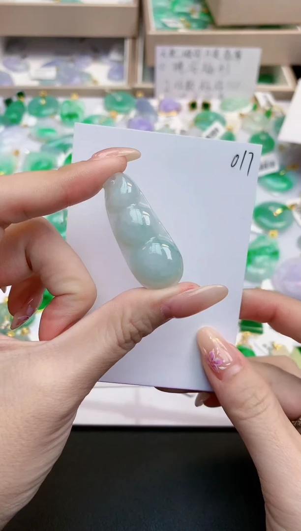 颈饰未镶嵌翡翠天然缅甸A货翡翠