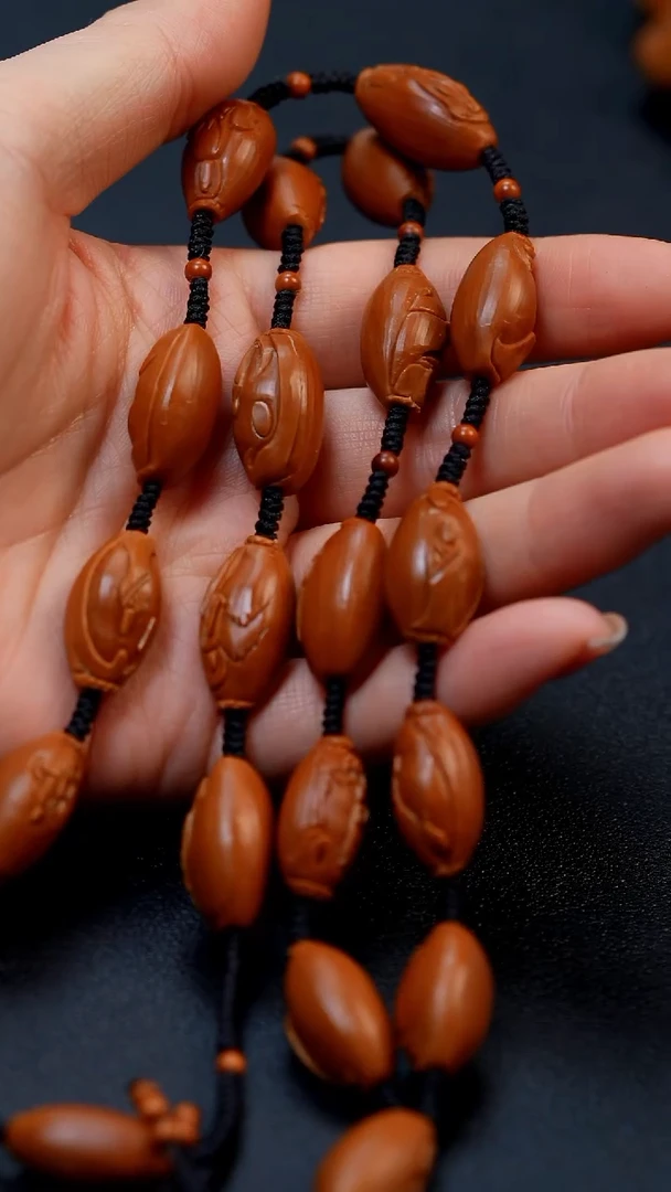 【闪购商品】橄榄核手串无相佛脖挂