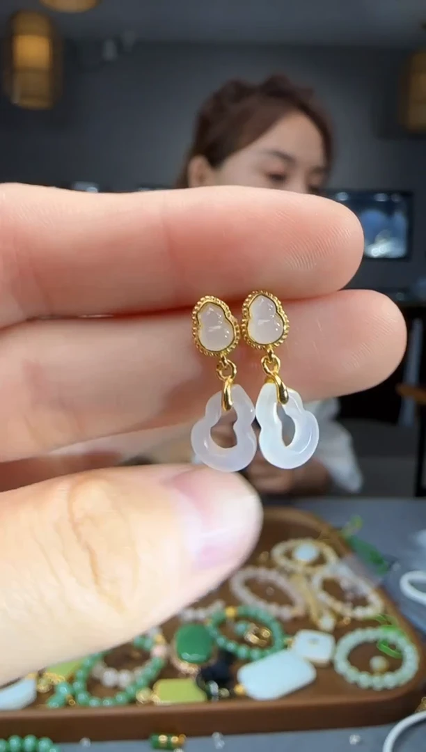和田玉银S925镶嵌耳饰1