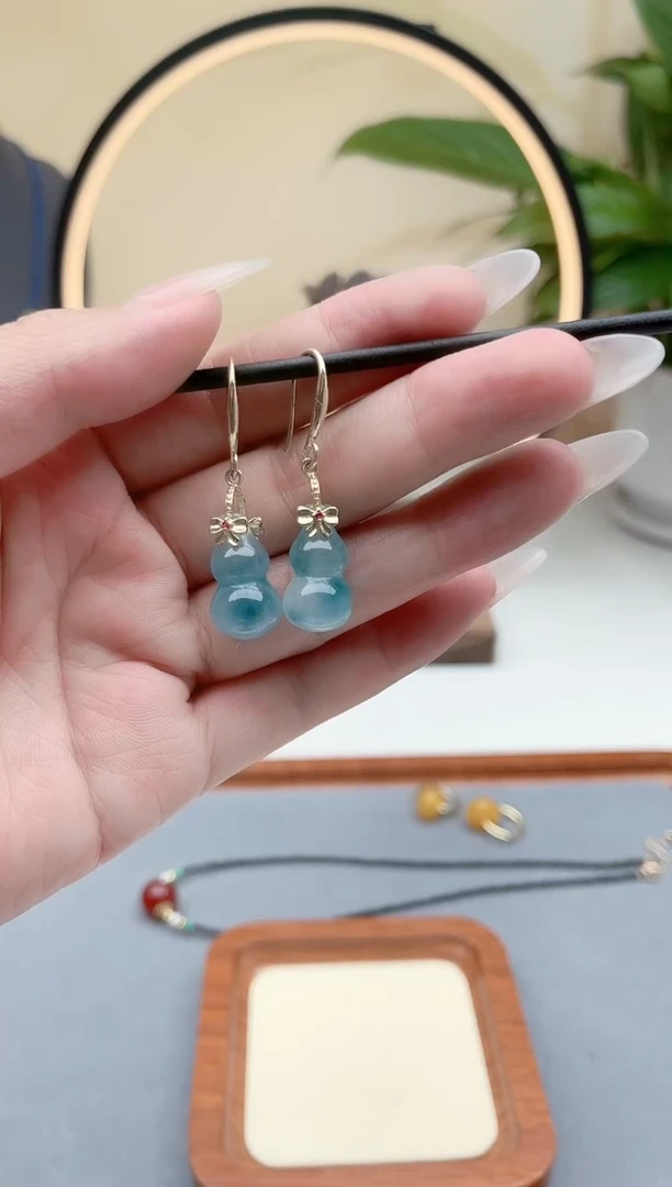 石英质玉（天山翠）银S925镶嵌耳饰00葫芦蓝水飘花