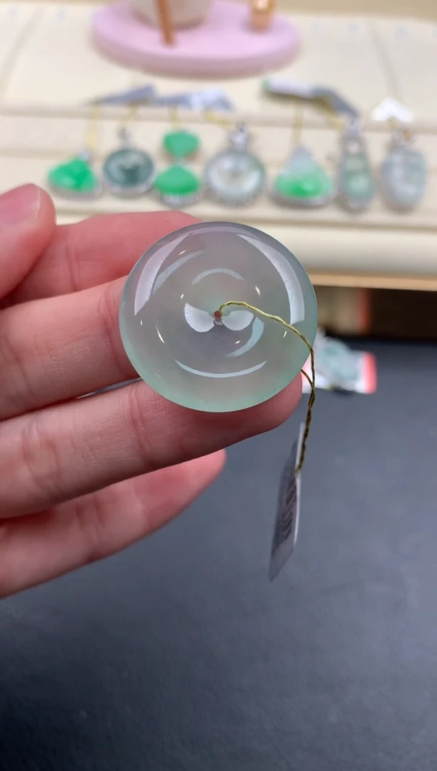 【闪购商品】翡翠颈饰未镶嵌D897