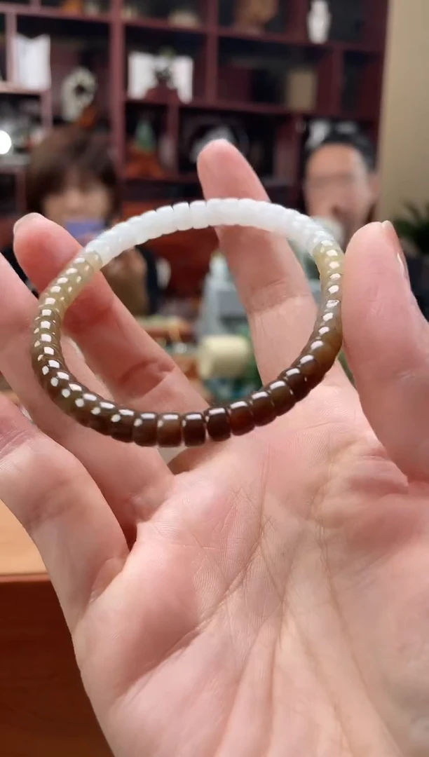 未镶嵌手串和田玉（糖玉）和田玉渐变色手串6mm