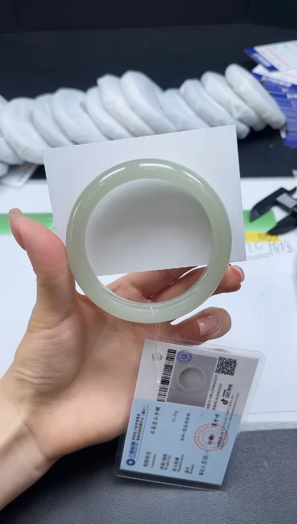 未镶嵌手镯石英质玉080-5657