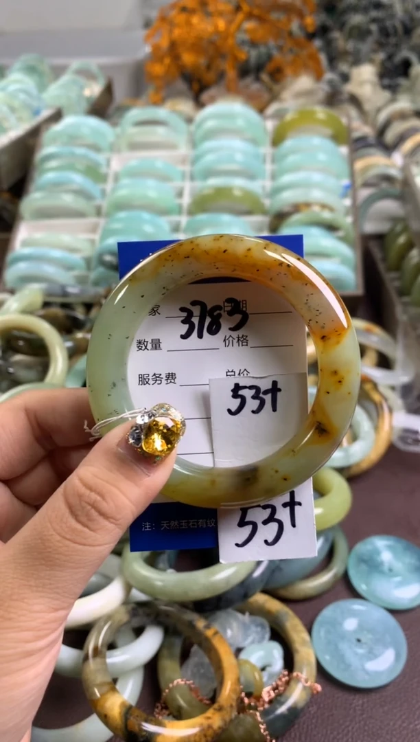 【闪购商品】蛇纹石玉手镯未镶嵌3783
