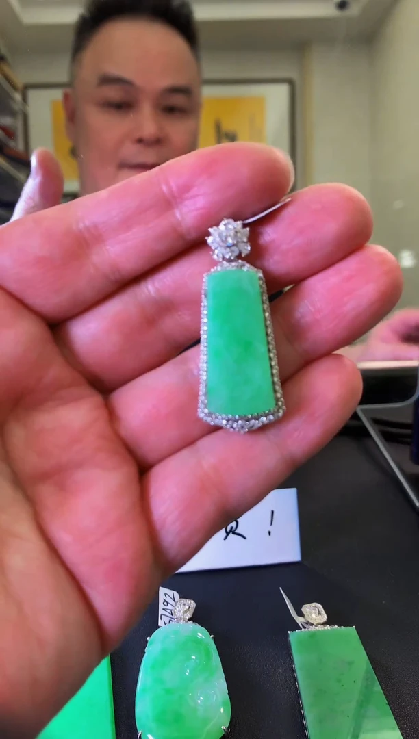 颈饰银S925镶嵌翡翠翡翠