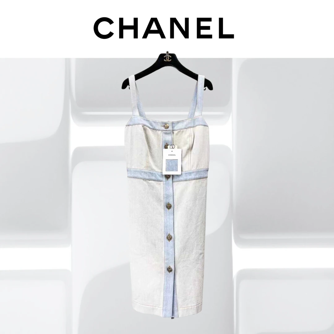99新 Chanel/香奈儿 40码淡蓝色牛仔吊带连衣裙