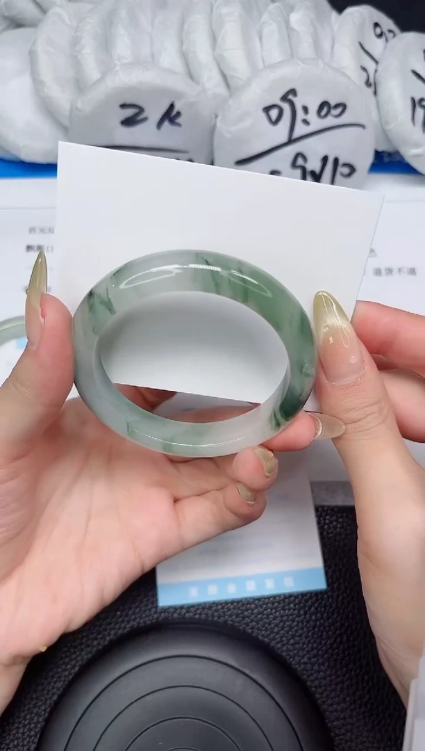 石英质玉手镯未镶嵌80-56.3