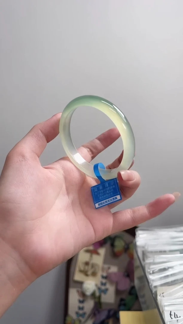 玛瑙/玉髓手镯未镶嵌58圈