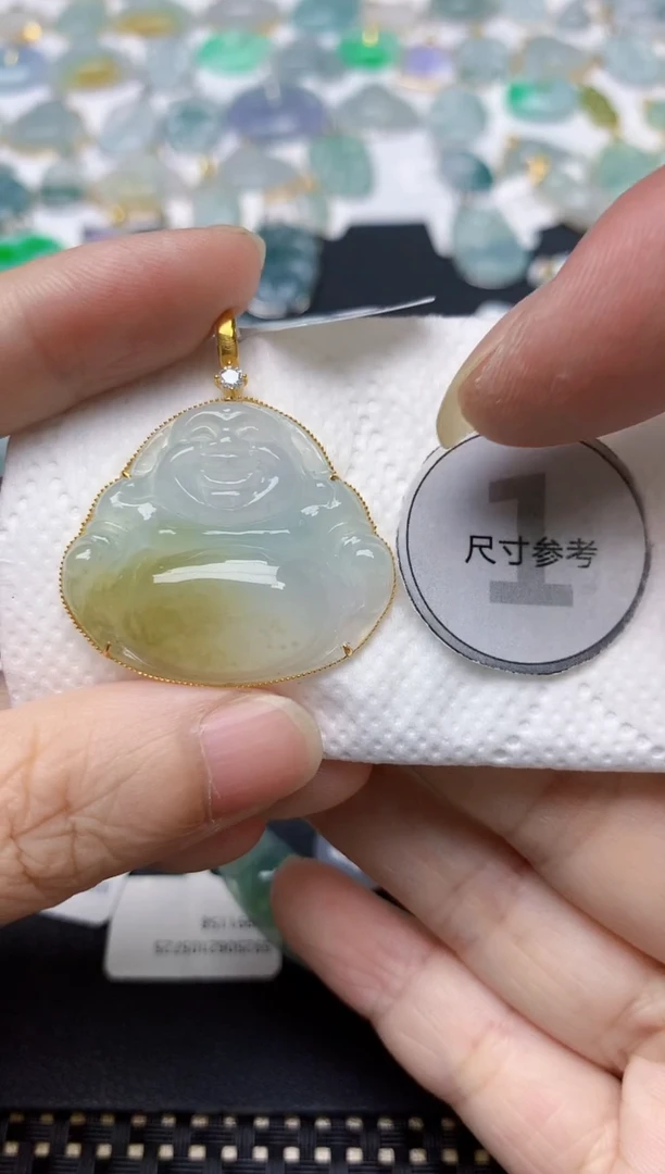 翡翠18K金镶嵌颈饰天然缅甸A货翡翠